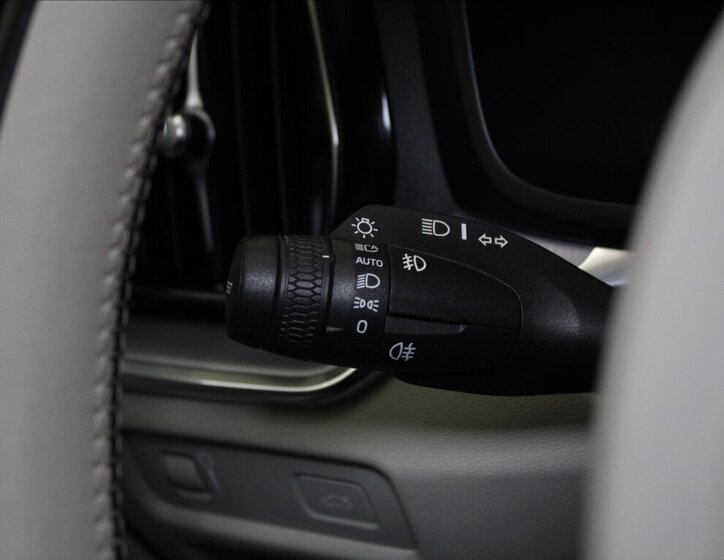 Volvo V60 Kombi 2,0 l 110 kw