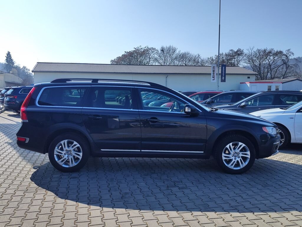 Volvo XC70 Kombi 2,4 l 158 kw
