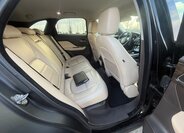 Jaguar F-Pace 15