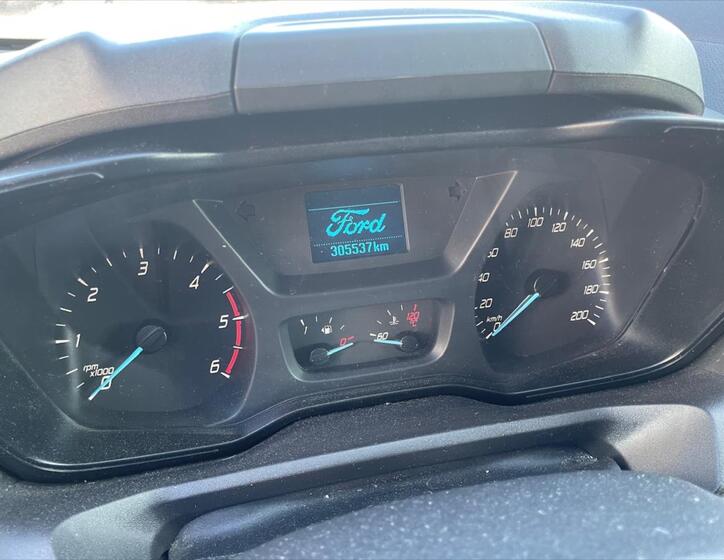 Ford Tourneo Custom 12