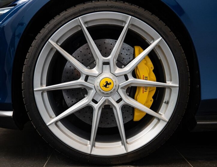 Ferrari Roma Kupé 3,9 l 456 kw