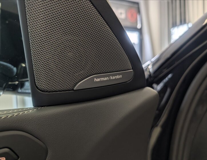 BMW X6 Sedan 3,0 l 210 kw