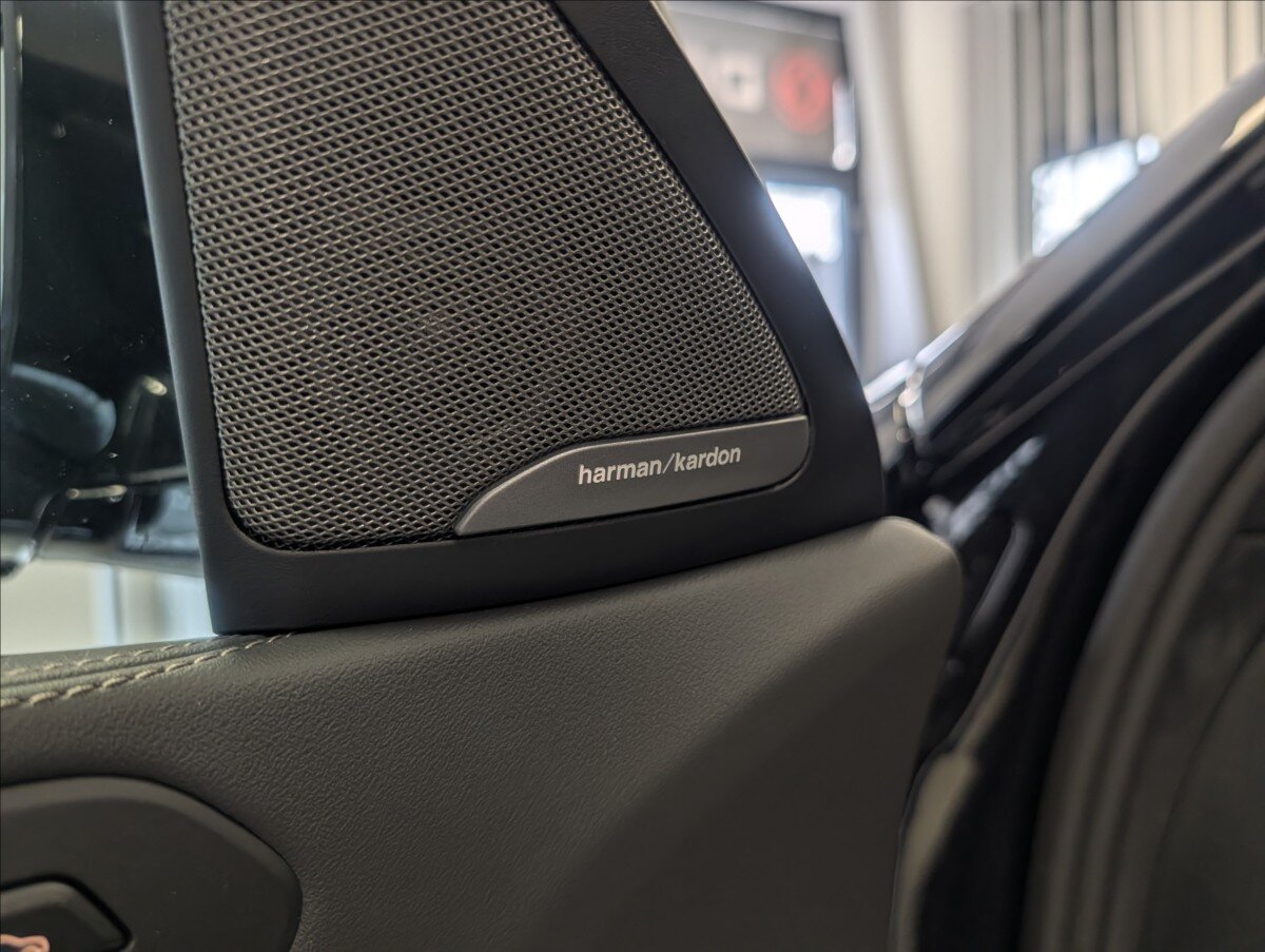 BMW X6 Sedan 3,0 l 210 kw