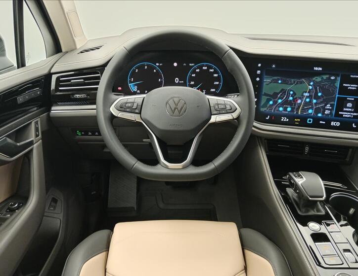 Volkswagen Touareg 11