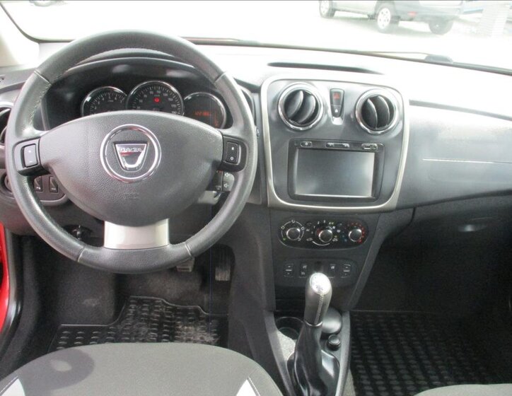 Dacia Sandero Hatchback 898,0 66 kw