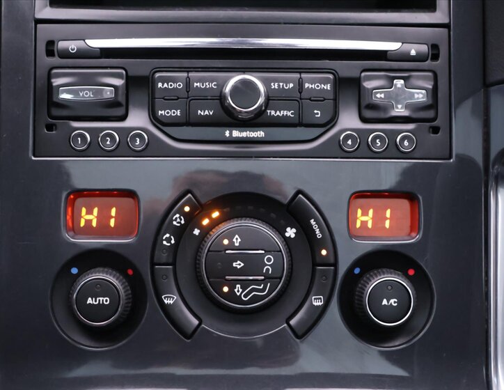 Peugeot 3008 MPV 2,0 l 120 kw