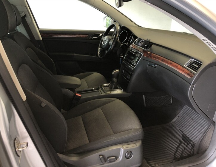 Škoda Superb 10