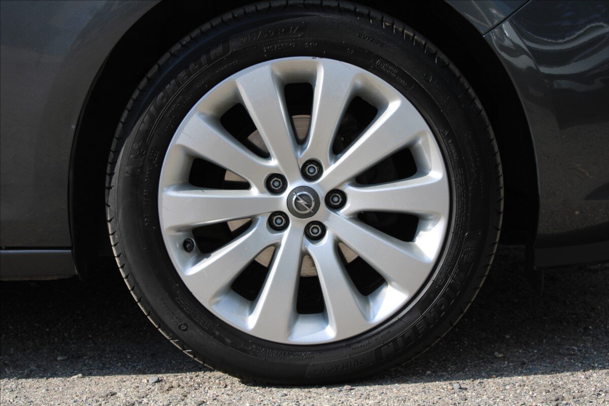 Opel Astra Hatchback 1,4 l 103 kw