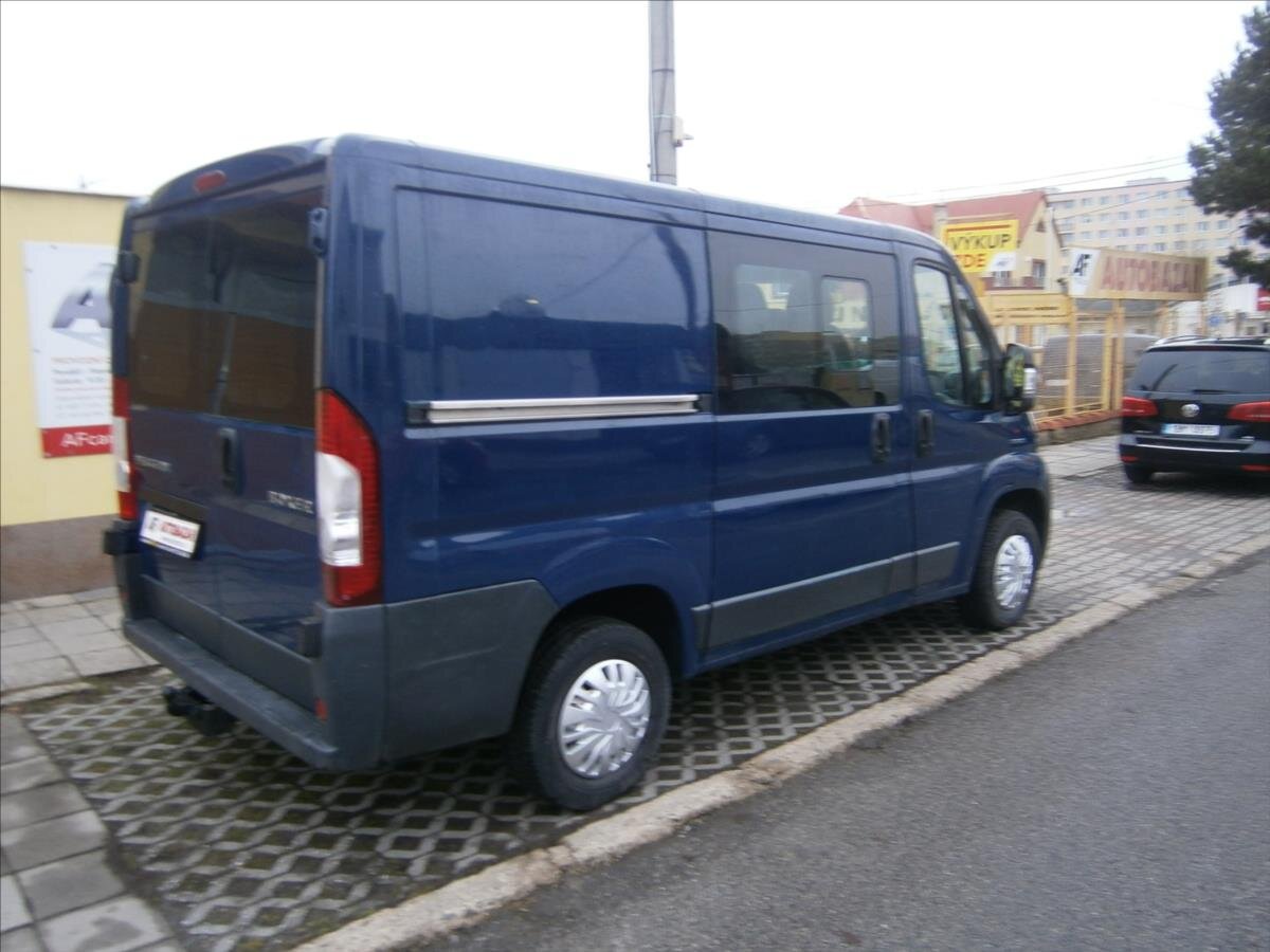 Peugeot Boxer Kombi 2,2 l 88 kw