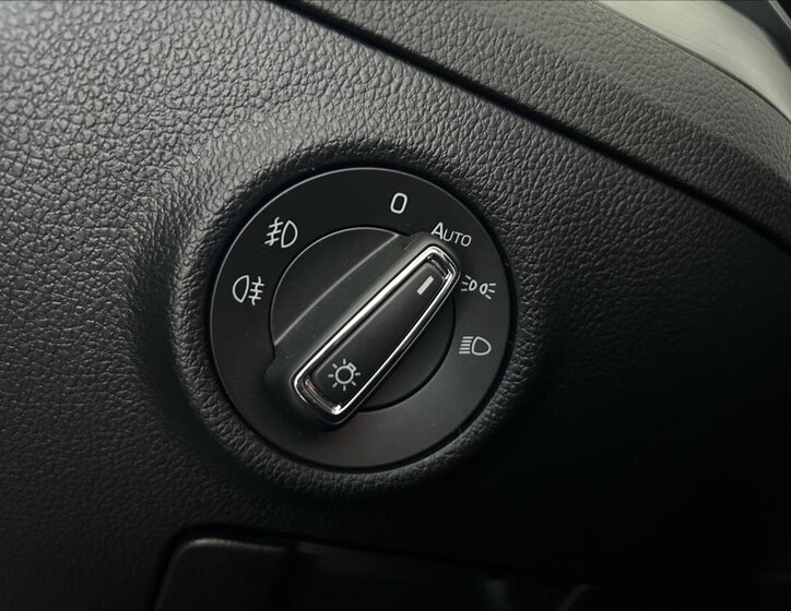 Škoda Superb Sedan / Limuzína 1,4 l 110 kw