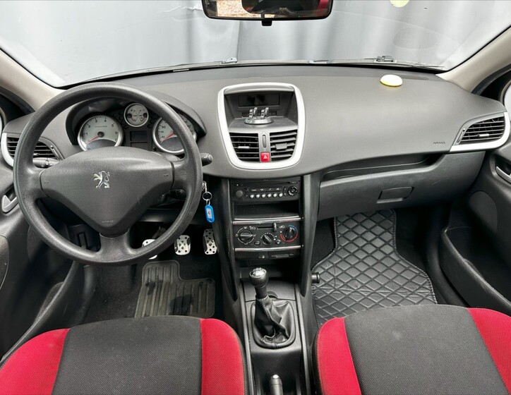 Peugeot 207 16