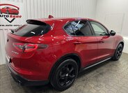 Alfa Romeo Stelvio SUV / Terénní 2,1 l 154 kw