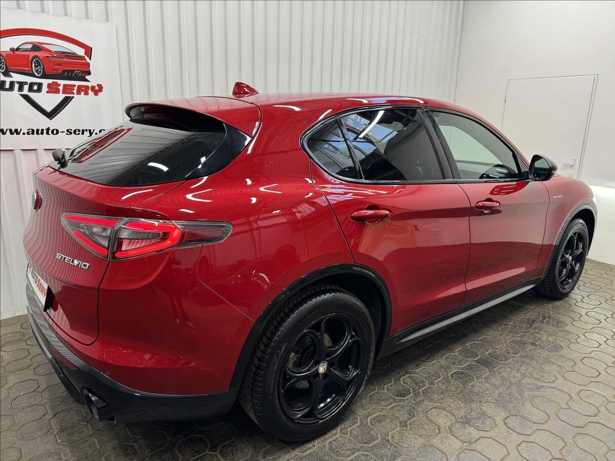 Alfa Romeo Stelvio SUV / Terénní 2,1 l 154 kw