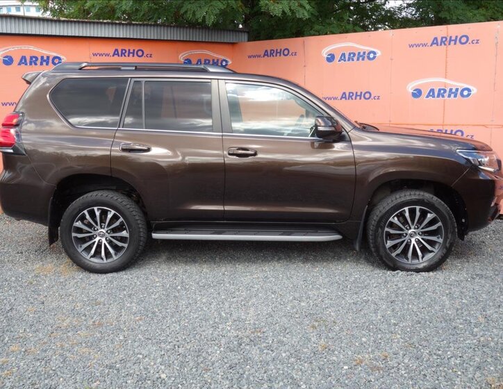 Toyota Land Cruiser SUV / Terénní 2,8 l 130 kw