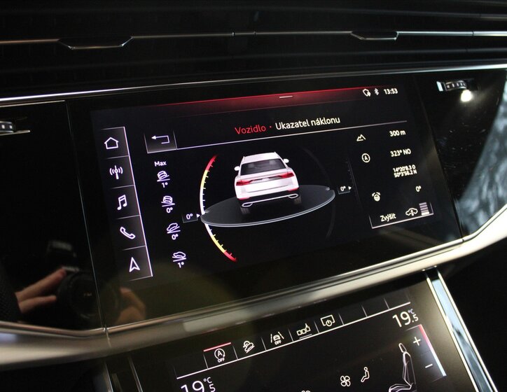 Audi Q8 SUV 3,0 l 210 kw