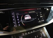 Audi Q8 SUV 3,0 l 210 kw