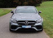 Mercedes-Benz Třídy E Sedan 4,0 l 450 kw