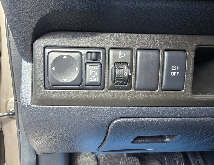 Nissan Note Hatchback 1,5 l 66 kw