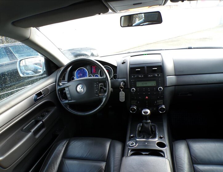 Volkswagen Touareg 7