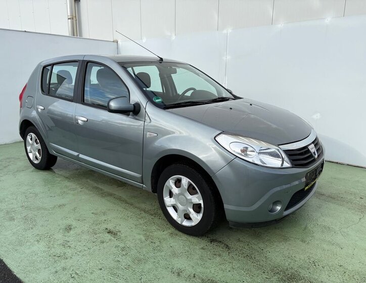 Dacia Sandero Hatchback 1,6 l 64 kw