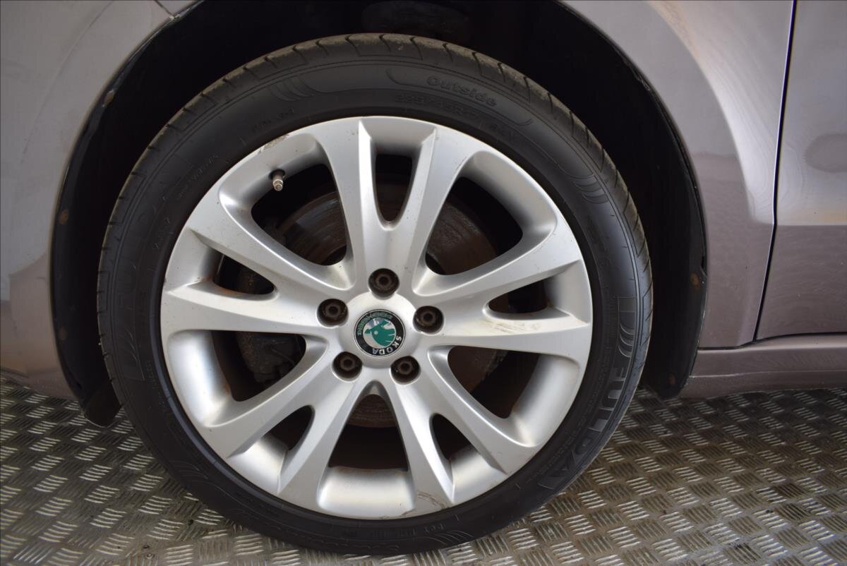 Škoda Superb Kombi 1,8 l 118 kw
