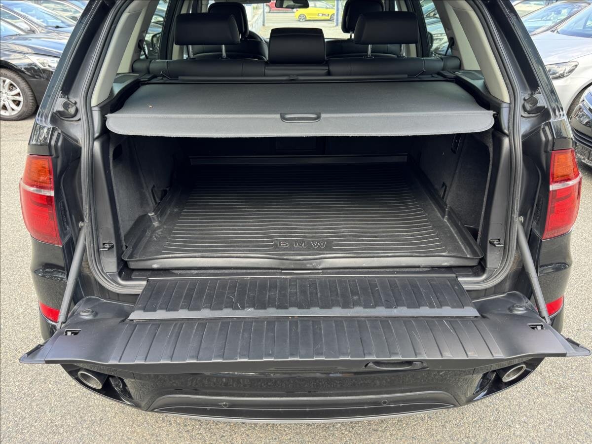 BMW X5 SUV 3,0 l 180 kw