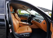 BMW Řada 7 26