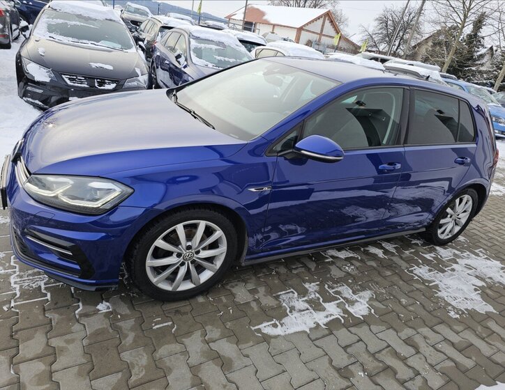 Volkswagen Golf 10