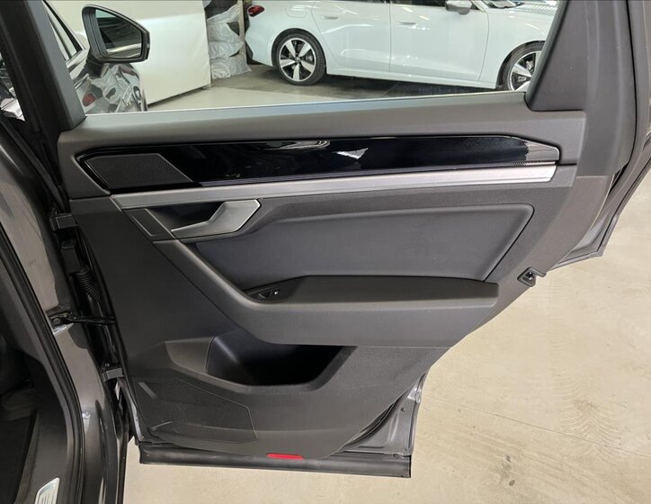 Volkswagen Touareg 28