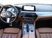 BMW Řada 5 Kombi 3,0 l 195 kw