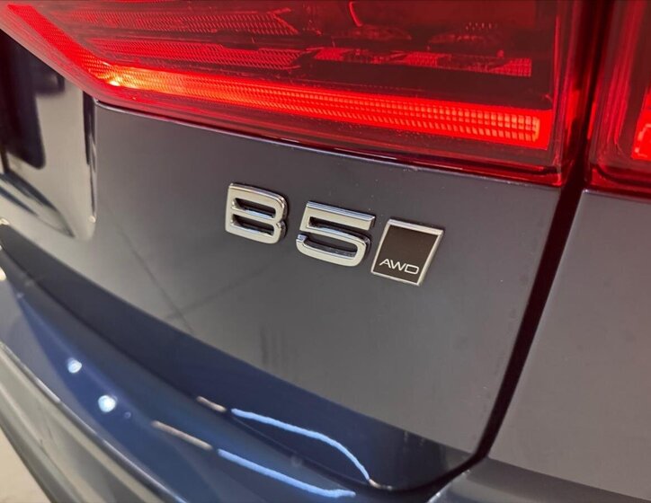 Volvo XC60 SUV / Terénní 2,0 l 184 kw