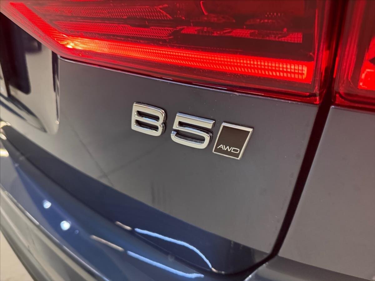 Volvo XC60 SUV / Terénní 2,0 l 184 kw