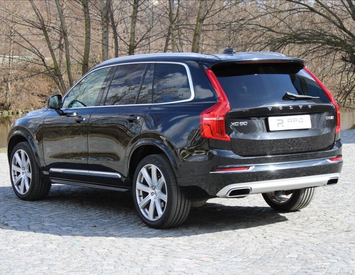 Volvo XC90 SUV / Terénní 2,0 l 165 kw