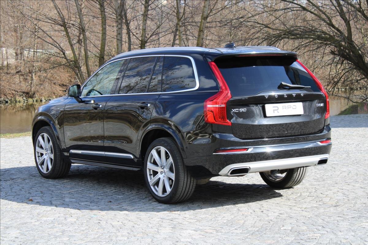 Volvo XC90 SUV / Terénní 2,0 l 165 kw