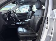 Alfa Romeo Stelvio 7