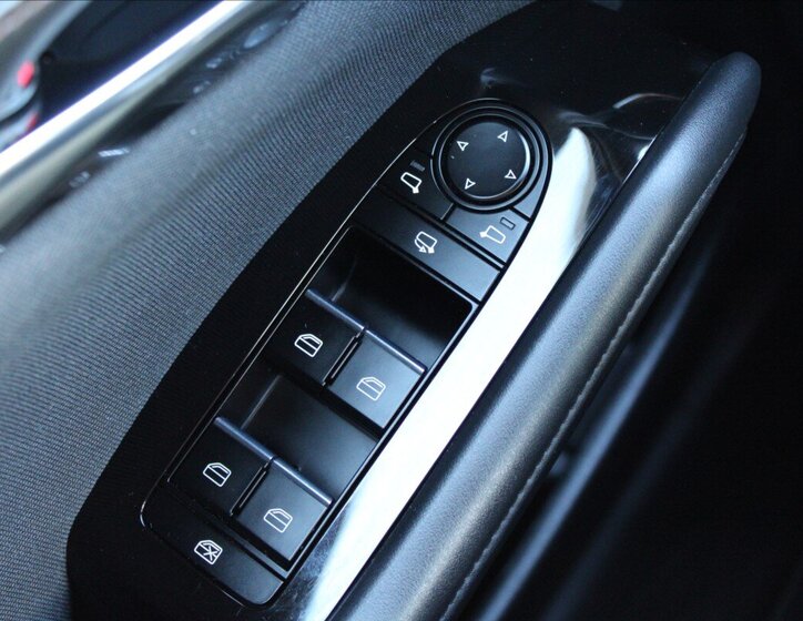 Mazda 3 Hatchback 2,0 l 90 kw