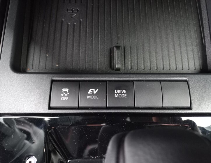 Toyota Corolla Cross CUV / Crossover 2,0 l 98 kw