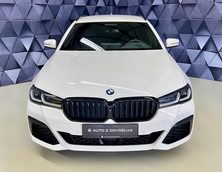 BMW Řada 5 Kombi 3,0 l 210 kw