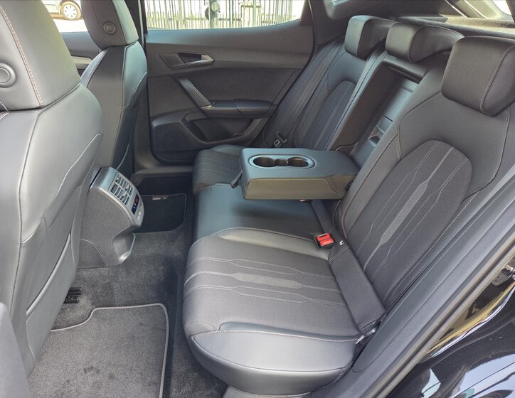 Cupra Formentor SUV / Terénní 2,0 l 140 kw