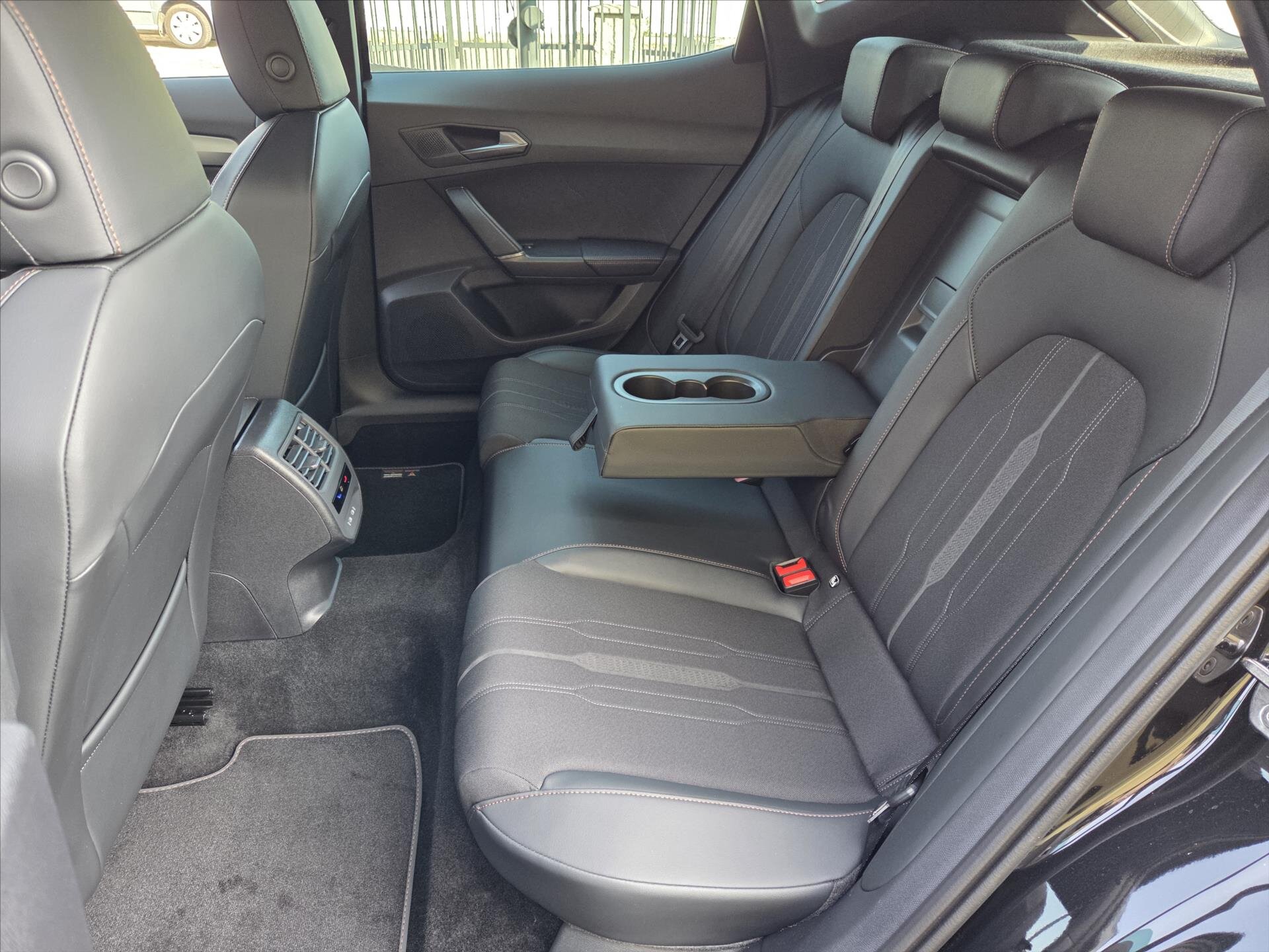 Cupra Formentor SUV / Terénní 2,0 l 140 kw