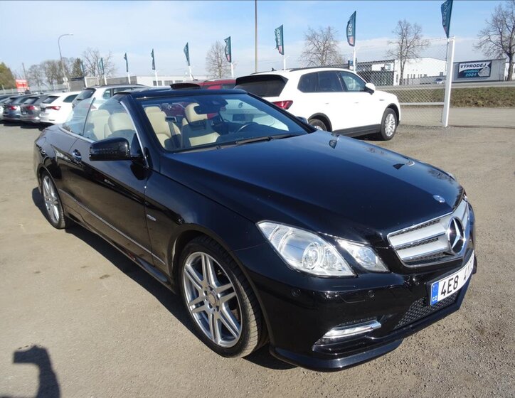 Mercedes-Benz Třídy E 1