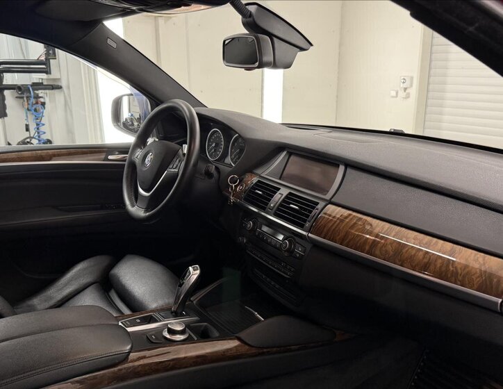 BMW X6 SUV / Terénní 3,0 l 225 kw