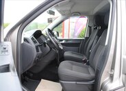 Volkswagen Caravelle 9