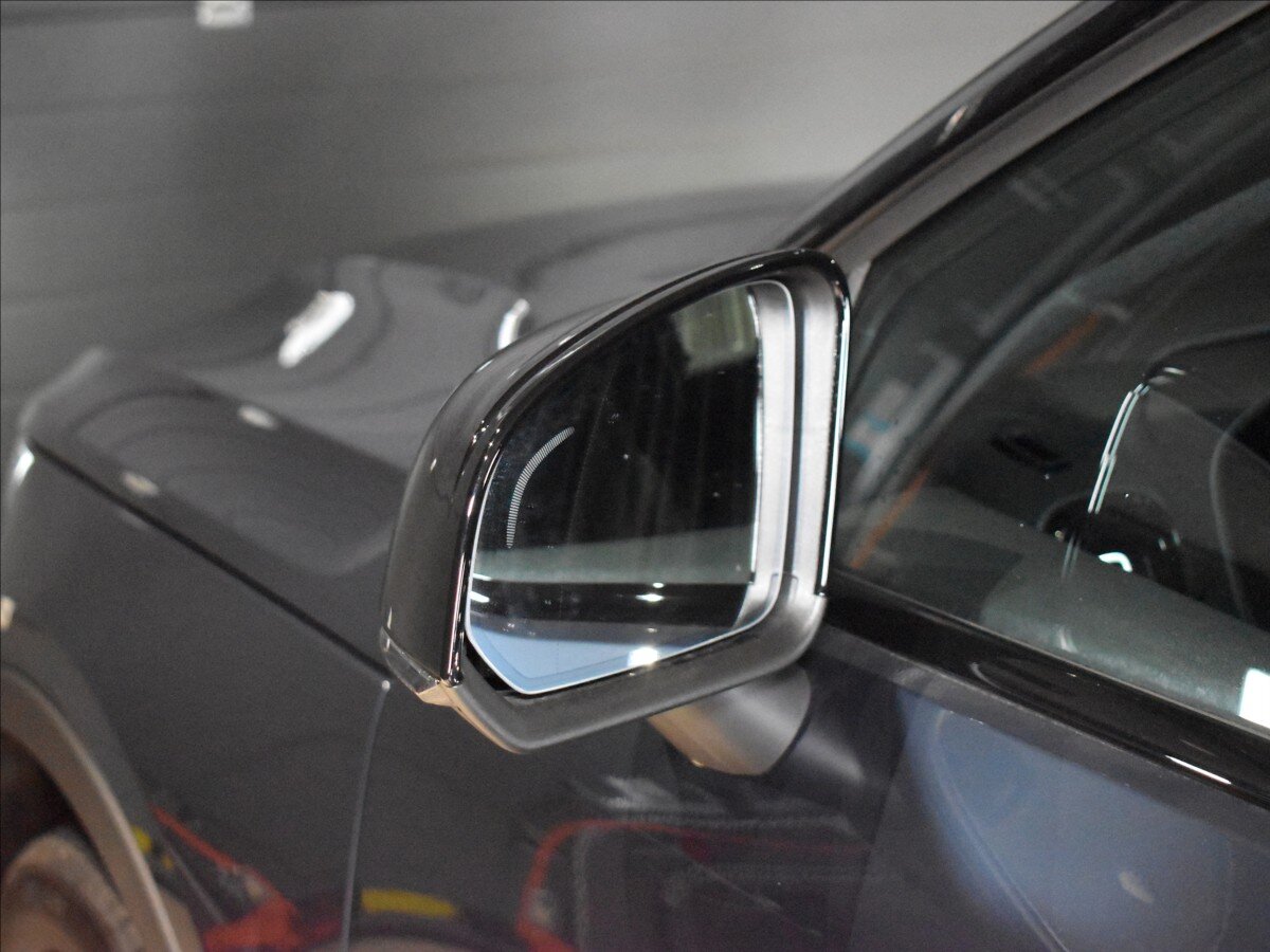 Volvo EC40 SUV 0,0 185 kw