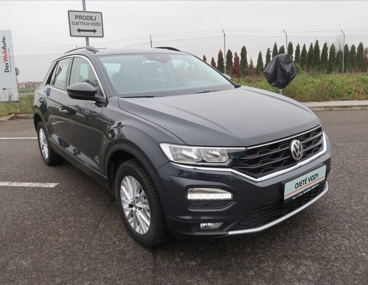 Volkswagen T-Roc 8