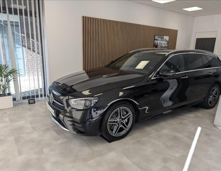 Mercedes-Benz Třídy E Kombi 2,0 l 143 kw