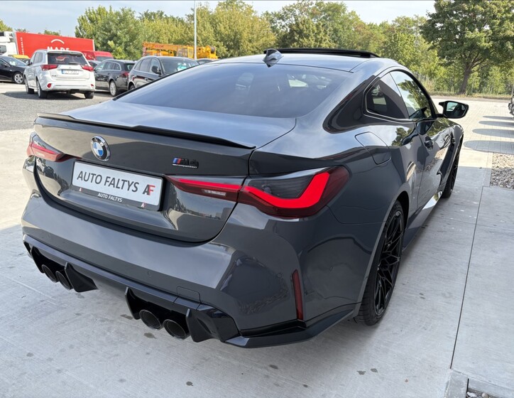BMW M4 11