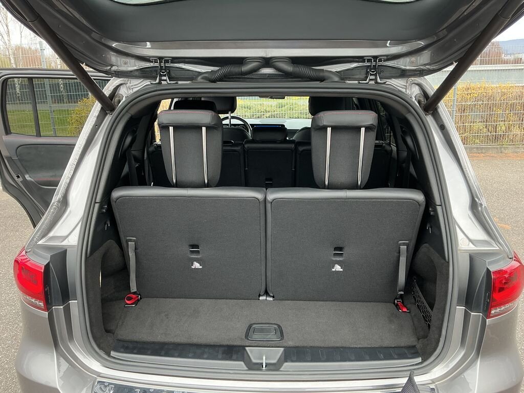 Mercedes-Benz GLB SUV / Terénní 2,0 l 140 kw