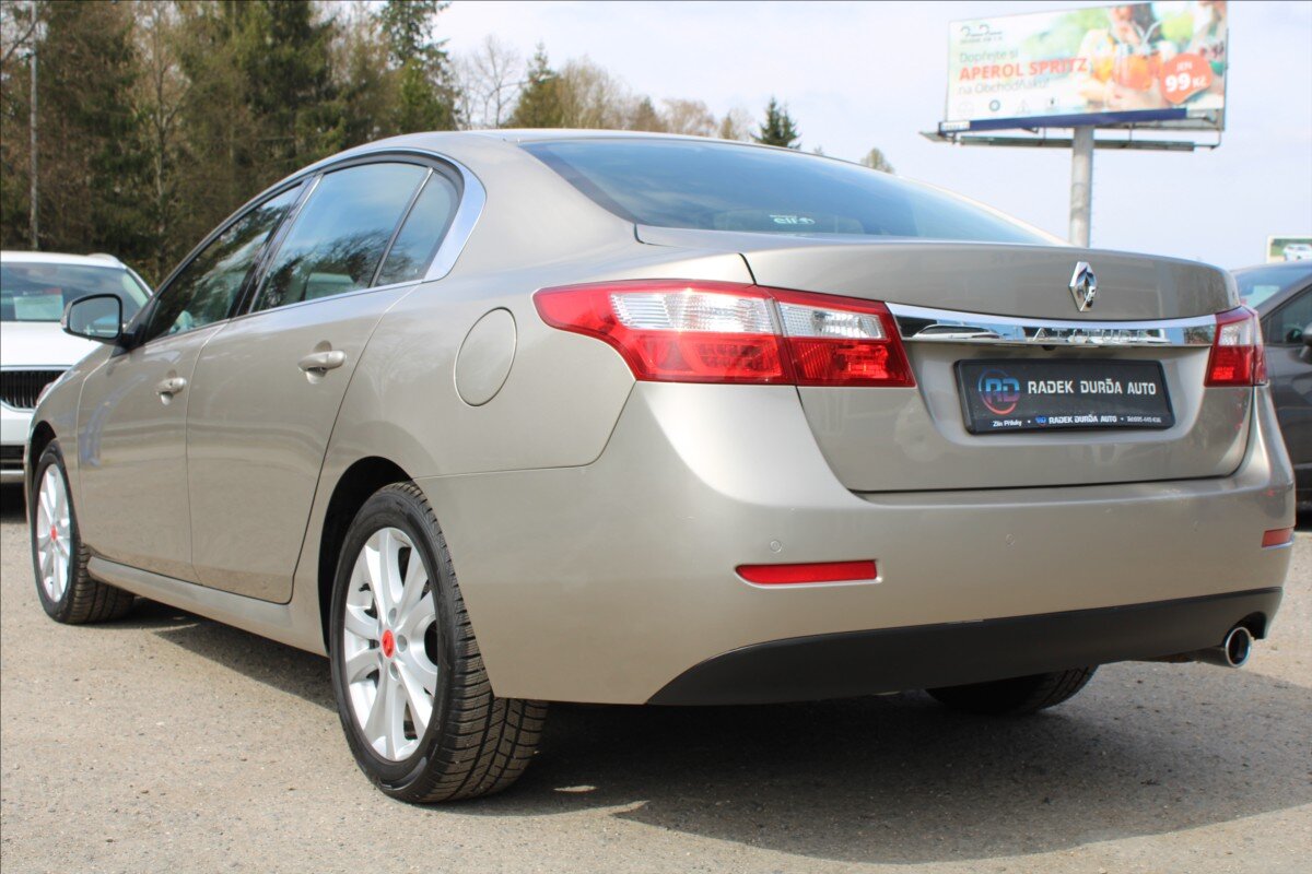 Renault Latitude Sedan / Limuzína 2,0 l 127 kw