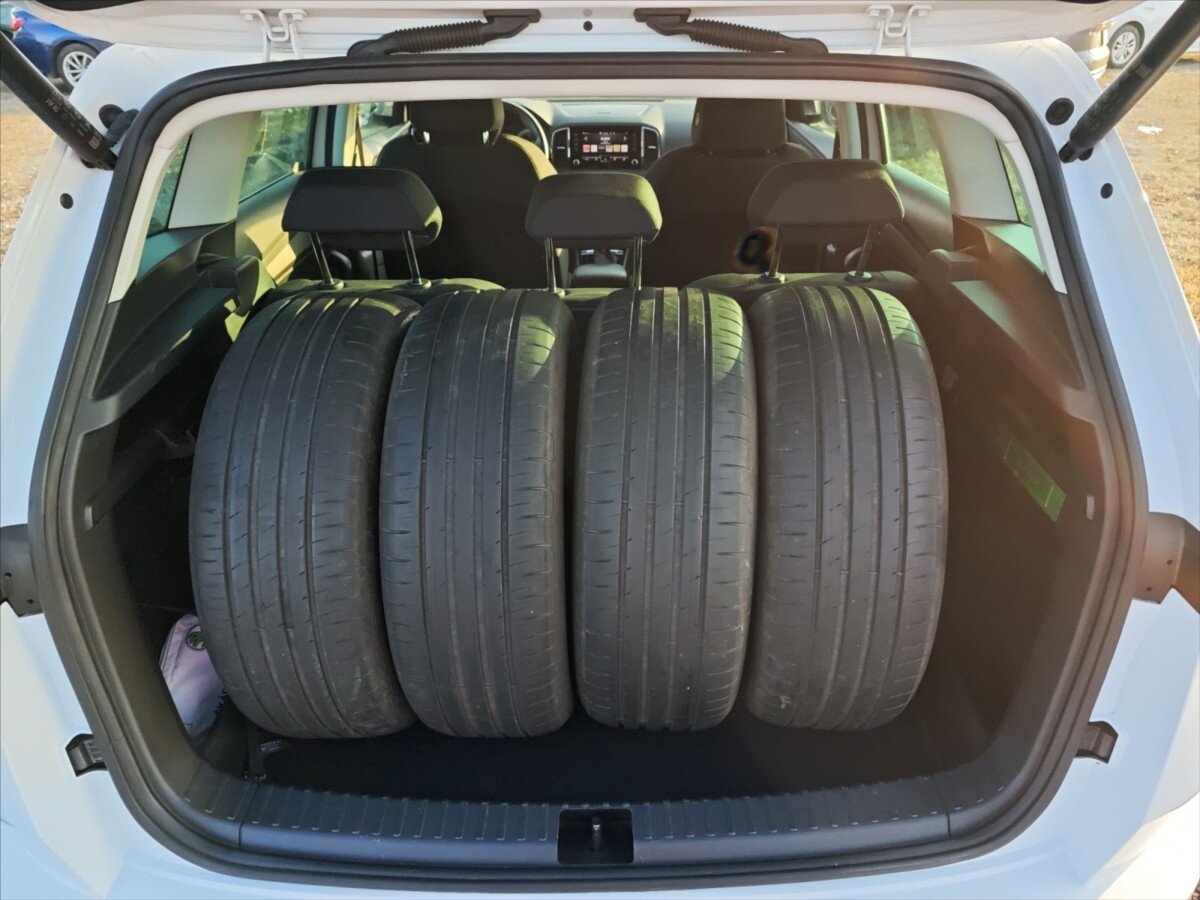 Škoda Karoq SUV 1,5 l 110 kw